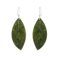 Boucles d'oreilles en résine en forme de feuille avec style clou